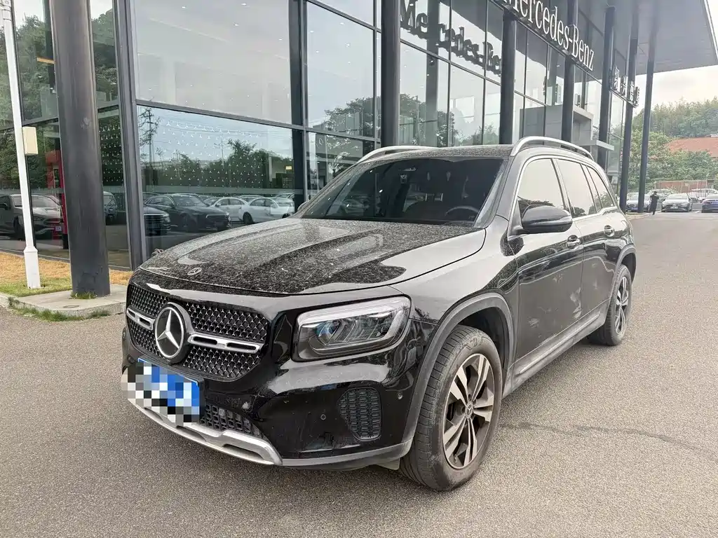 Mercedes-Benz GLB 2024 — фото 1