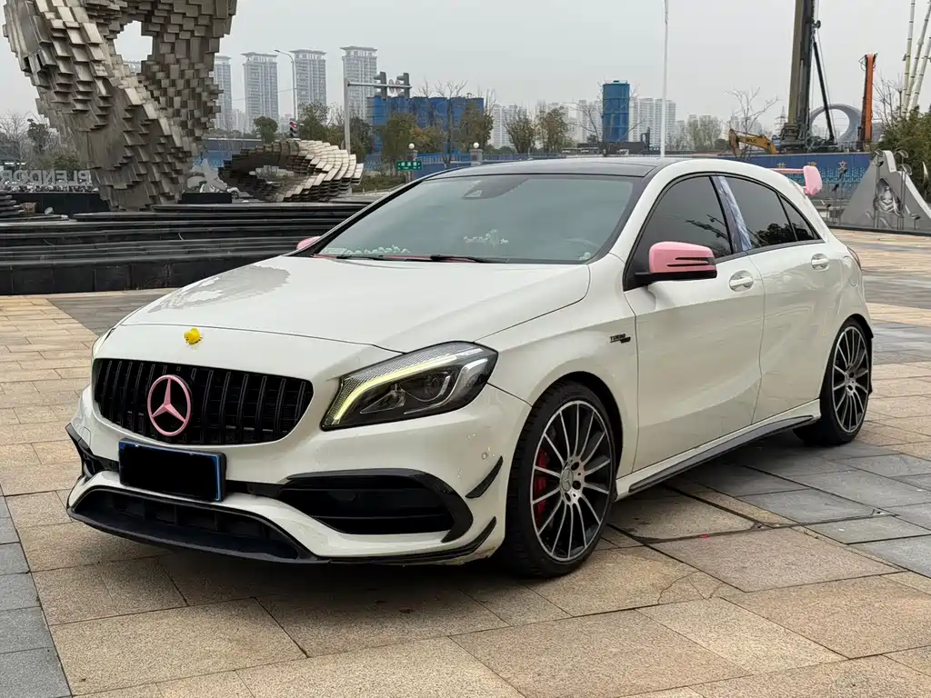 Mercedes-Benz A-Class AMG 2018 — фото 1