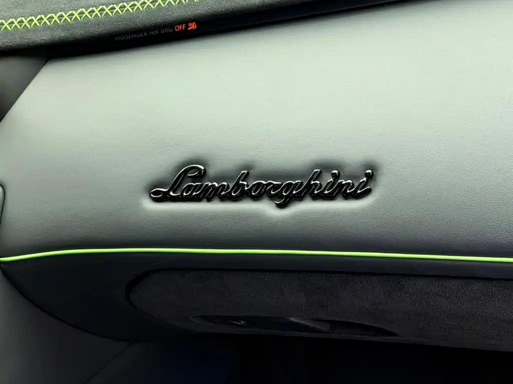 Lamborghini Aventador 2018 — фото 15