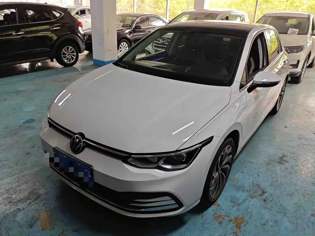 Volkswagen Golf 2024