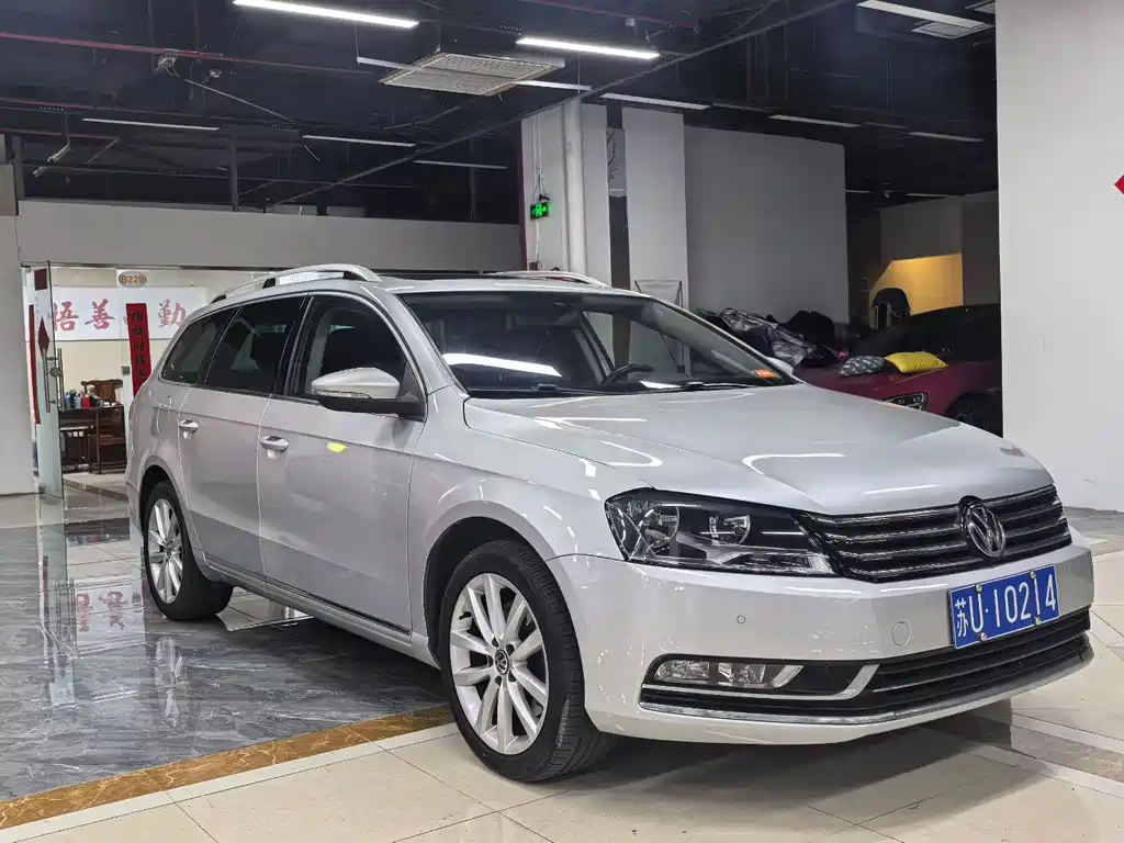 Volkswagen Magotan 2012