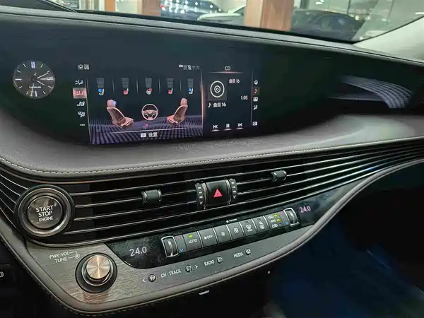 Lexus LS 2018