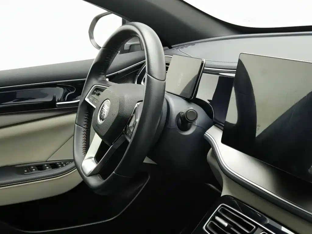 BYD Qin PLUS 2022 — фото 22