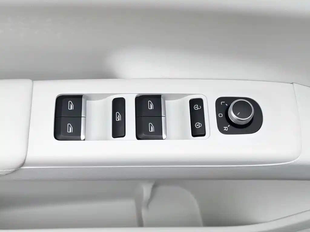 Geely Galaxy Starwish 2025 — фото 9
