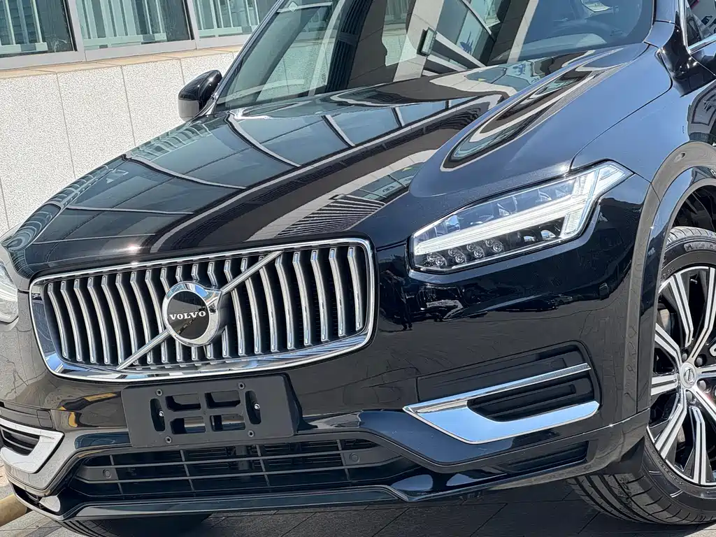 Volvo XC90 2022 — фото 2