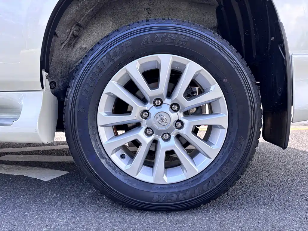 Toyota Prado 2016 — фото 15