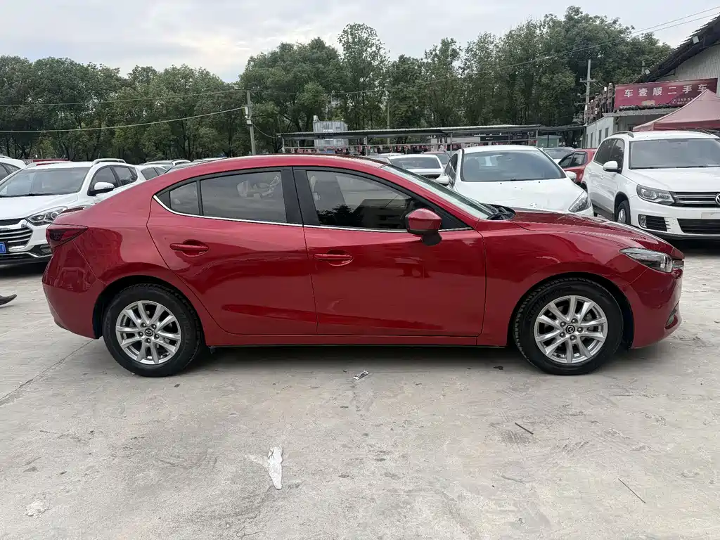 Mazda 3 Axela 2018 — фото 7