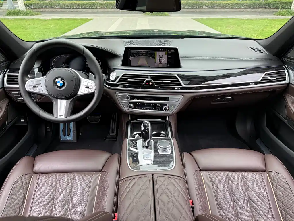 BMW 7 Series 2020 — фото 7