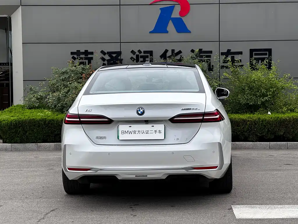 BMW i5 2025 — фото 7