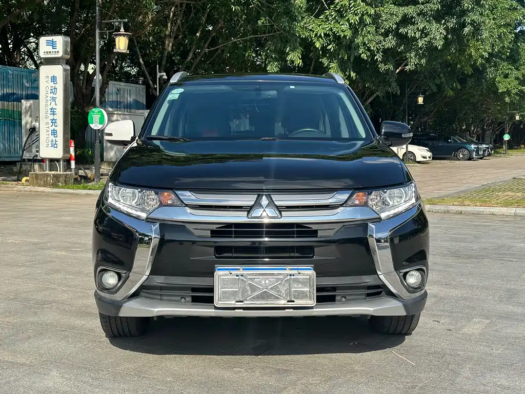 Mitsubishi Outlander 2018