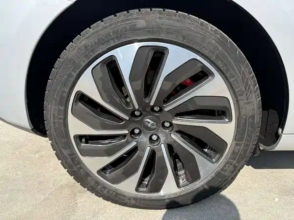 AITO M5 2022