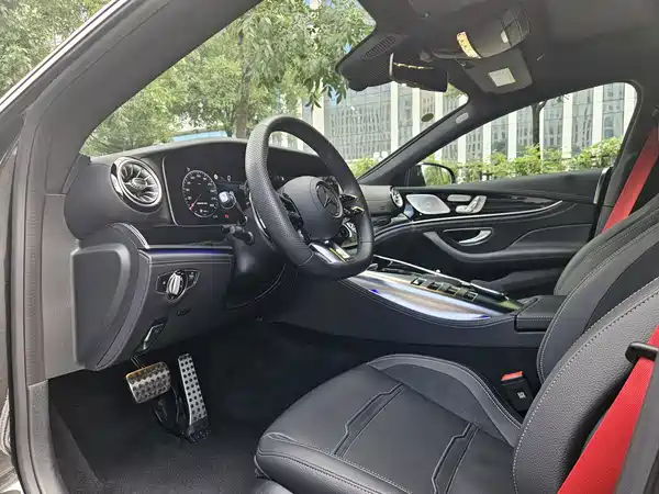 Mercedes-Benz AMG GT 2025