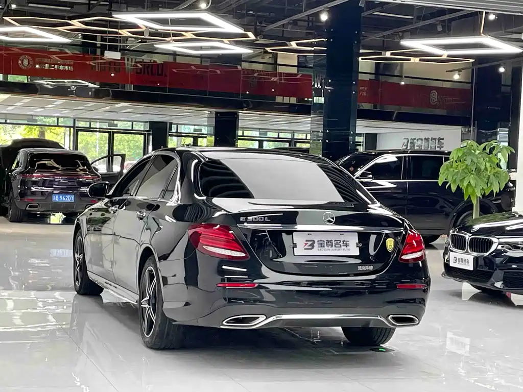 Mercedes-Benz E-Class 2020 — фото 21
