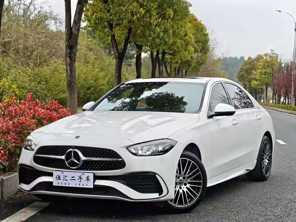 Mercedes-Benz C-Class 2023 — фото 3