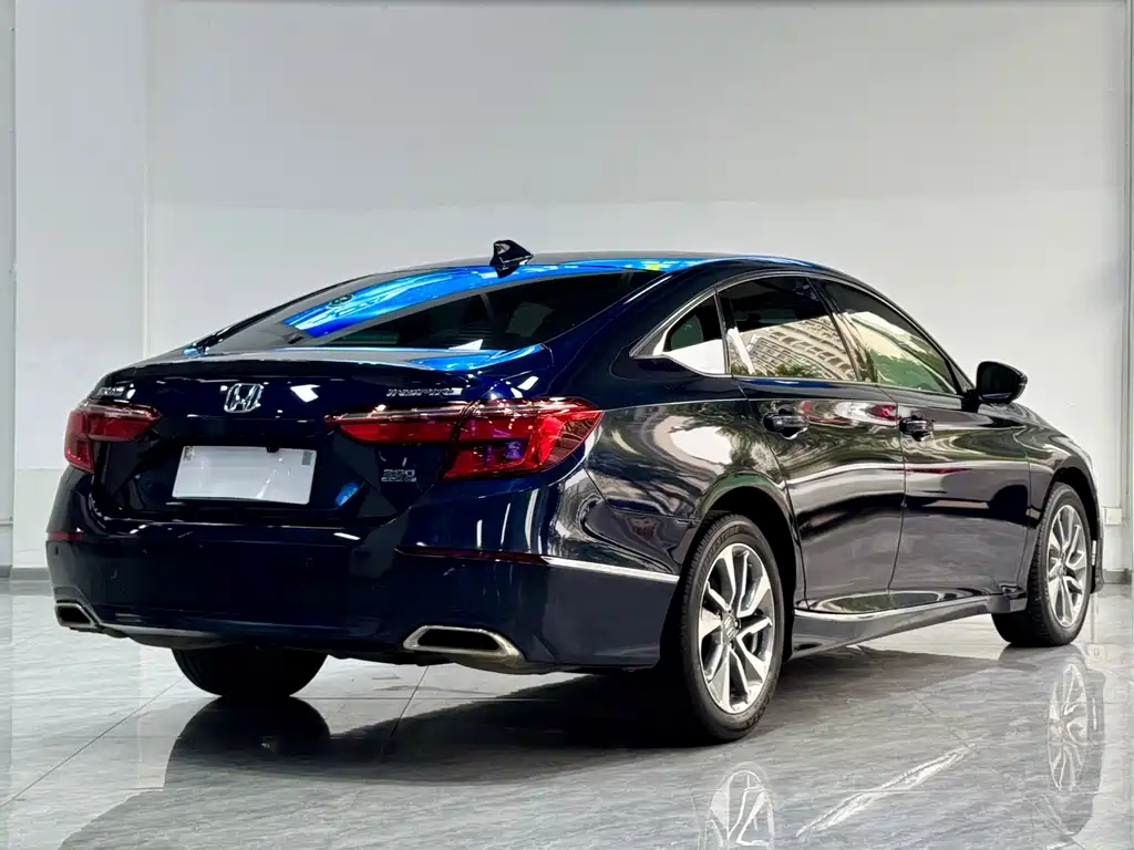 Honda Inspire 2020 — фото 4