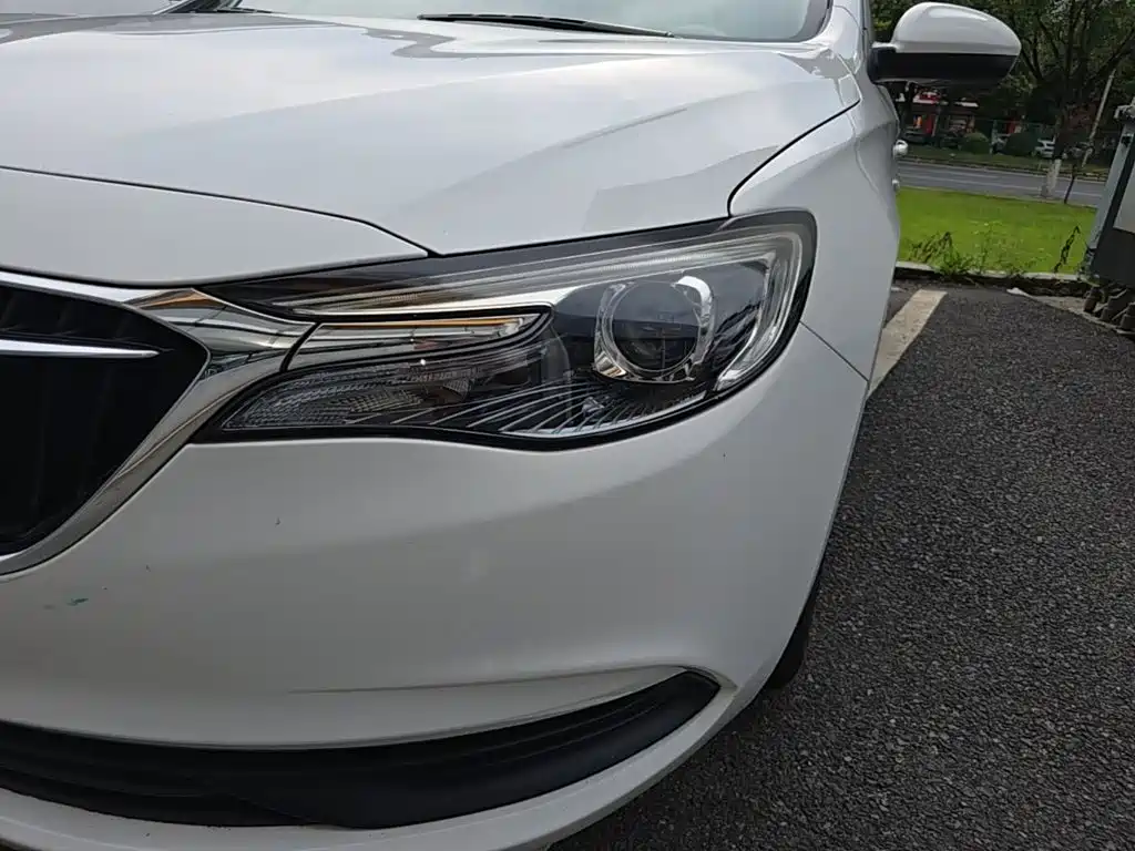 Buick Excelle 2018 — фото 24