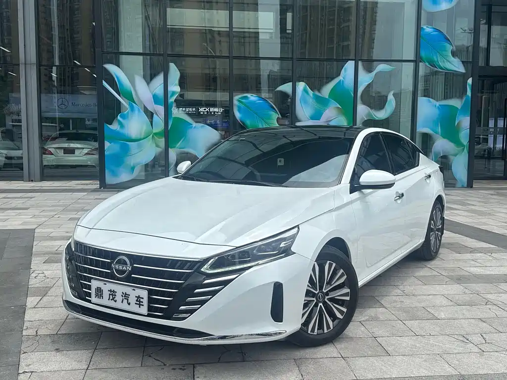 Nissan Teana 2024