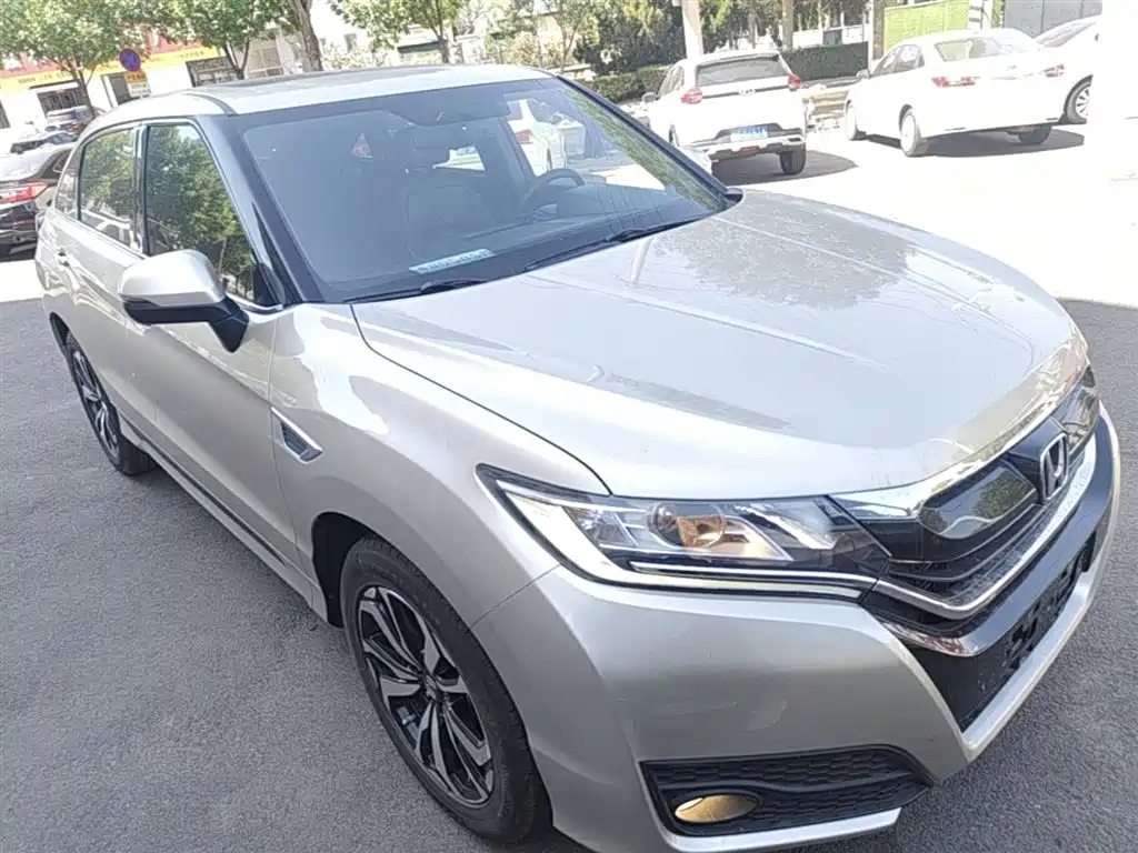 Honda UR-V 2017 — фото 4