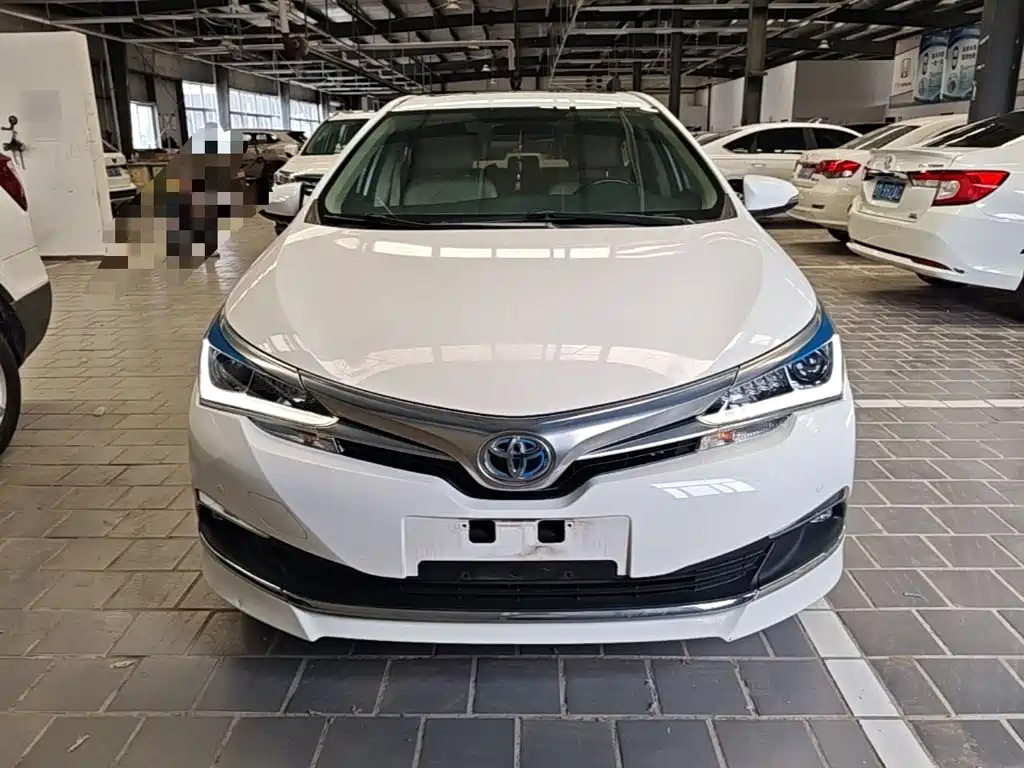 Toyota Corolla 2016 — фото 3
