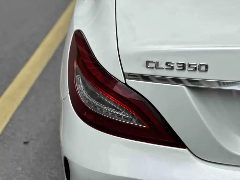 Mercedes-Benz CLS 2015 — фото 14