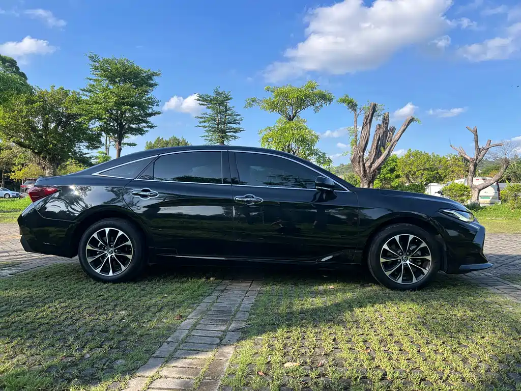 Toyota Avalon 2023