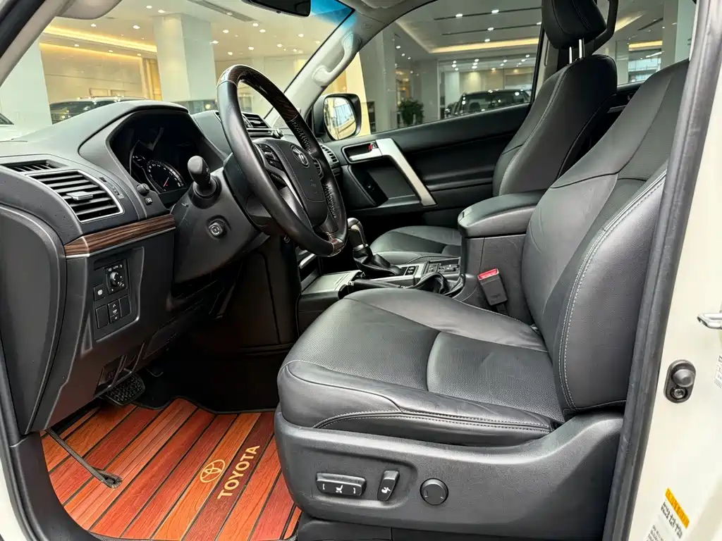 Toyota Prado 2019 — фото 10