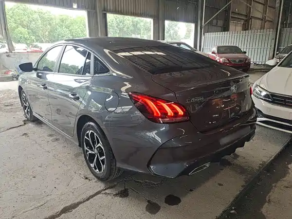 MG MG5 2023