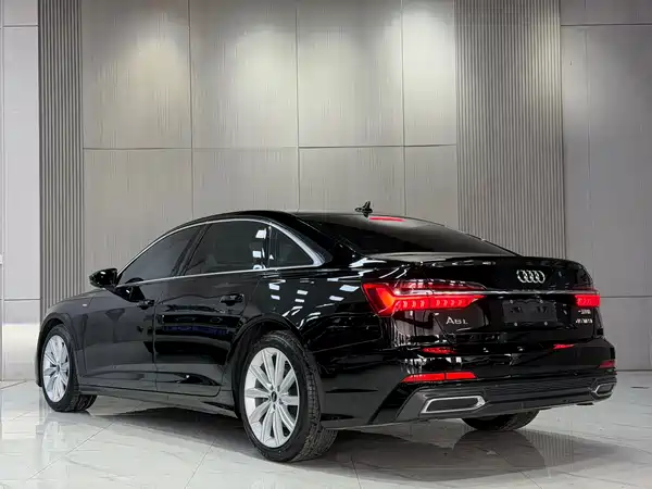 Audi A6L 2022