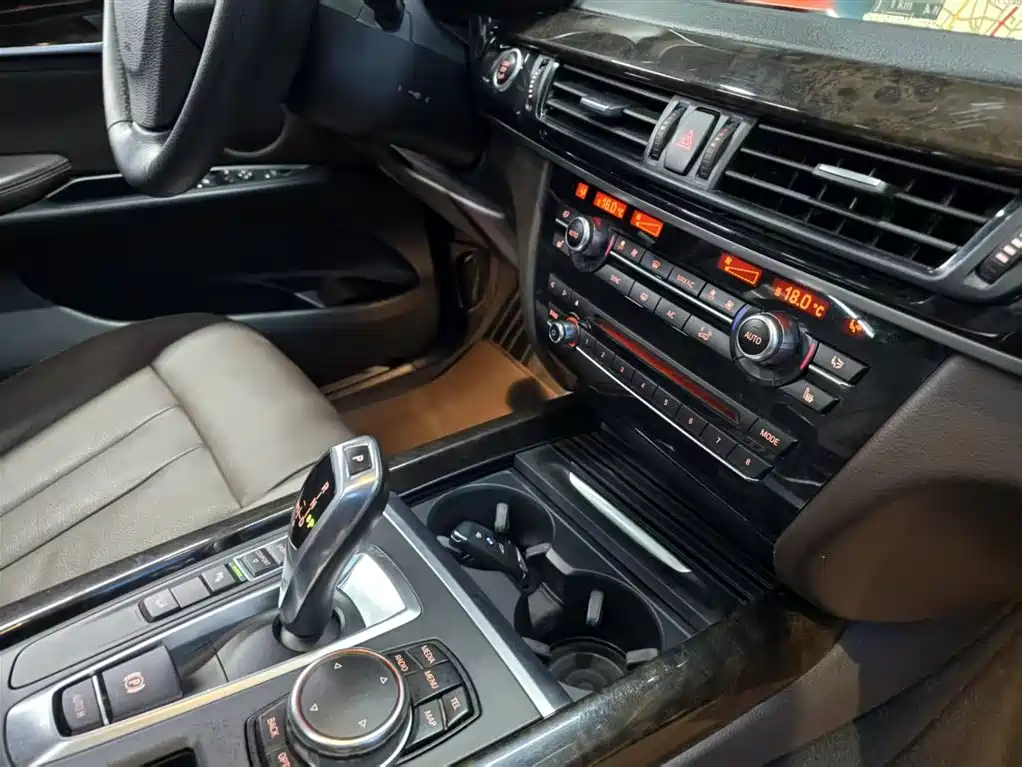 BMW X5 2016 — фото 11