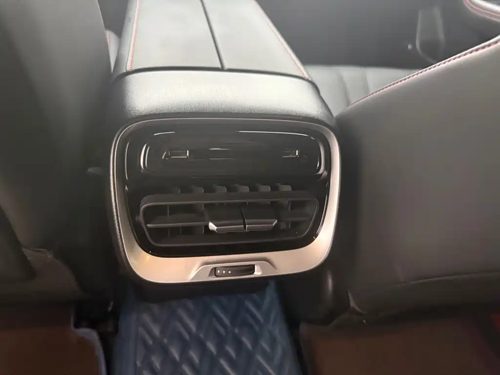 XPeng P7 2022 — фото 9