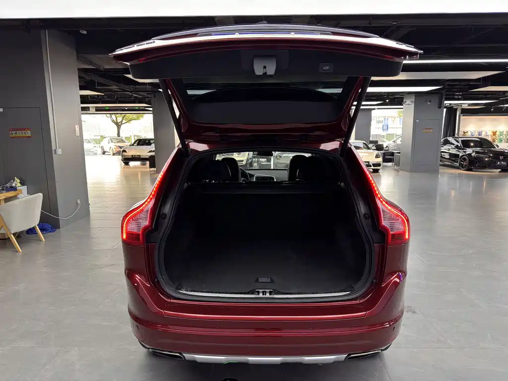 Volvo XC60 2014 — фото 17