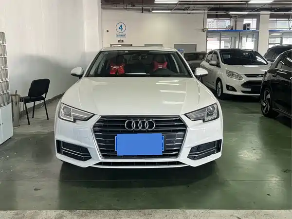 Audi A4L 2019