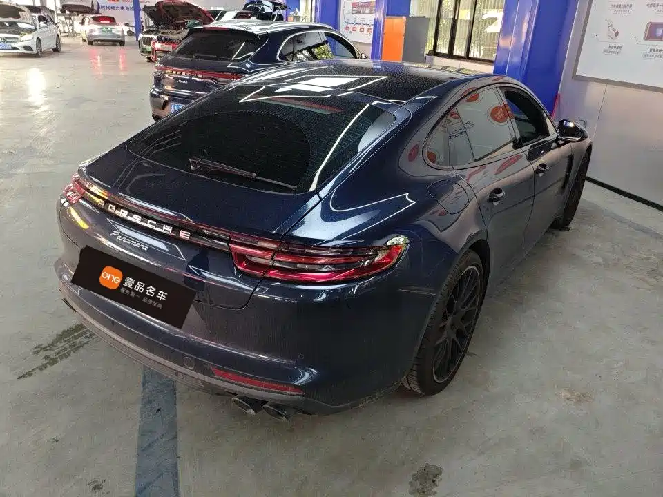 Porsche Panamera 2020