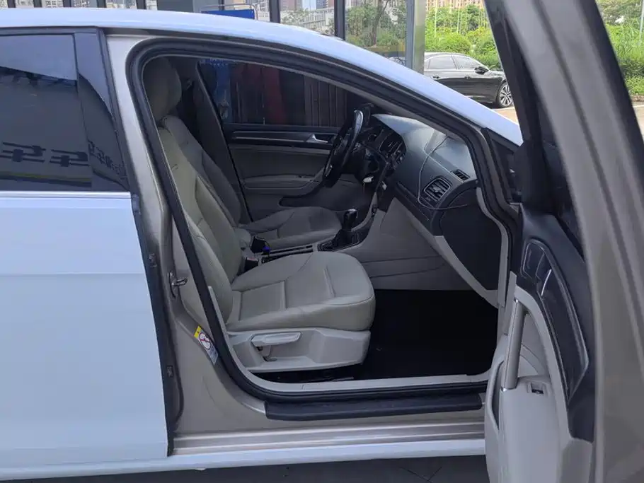 Volkswagen Golf 2014