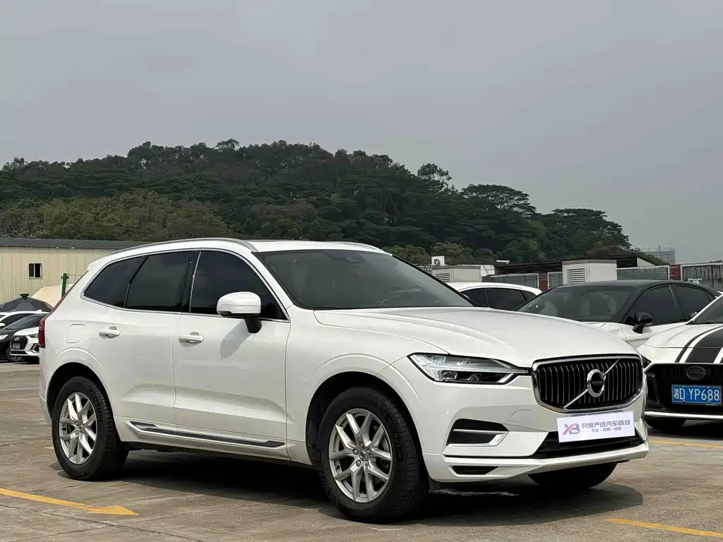 Volvo XC60 2019 — фото 3