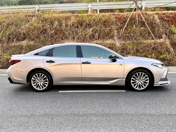 Toyota Avalon 2022