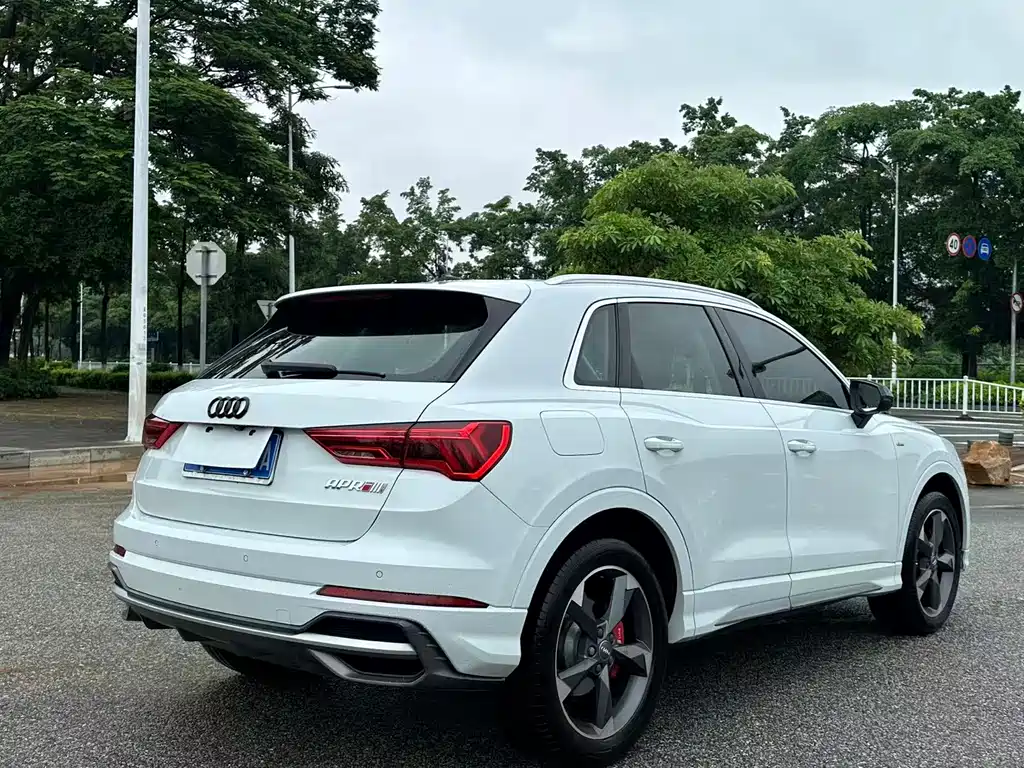 Audi Q3 2020 — фото 6