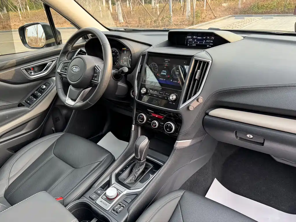 Subaru Forester 2023 — фото 19