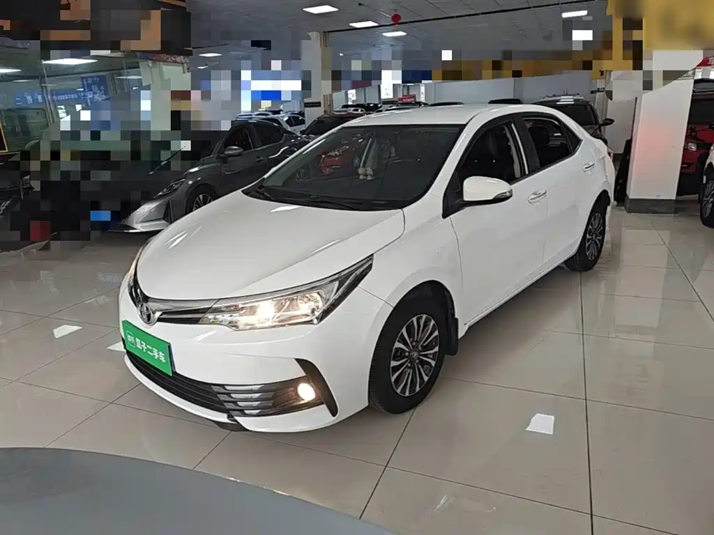 Toyota Corolla 2019 — фото 1