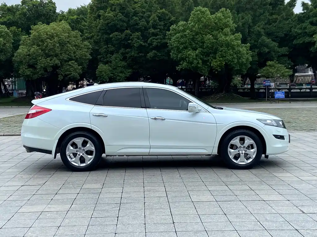 Honda Crosstour 2014 — фото 7