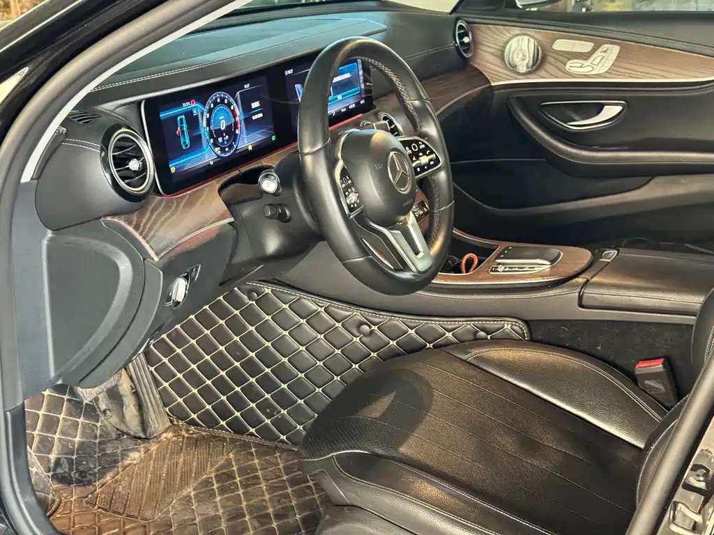 Mercedes-Benz E-Class 2019 — фото 14