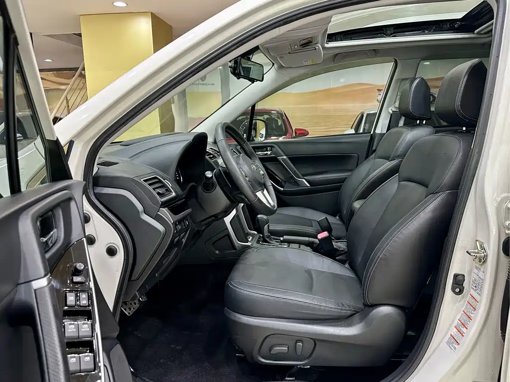 Subaru Forester 2018 — фото 8