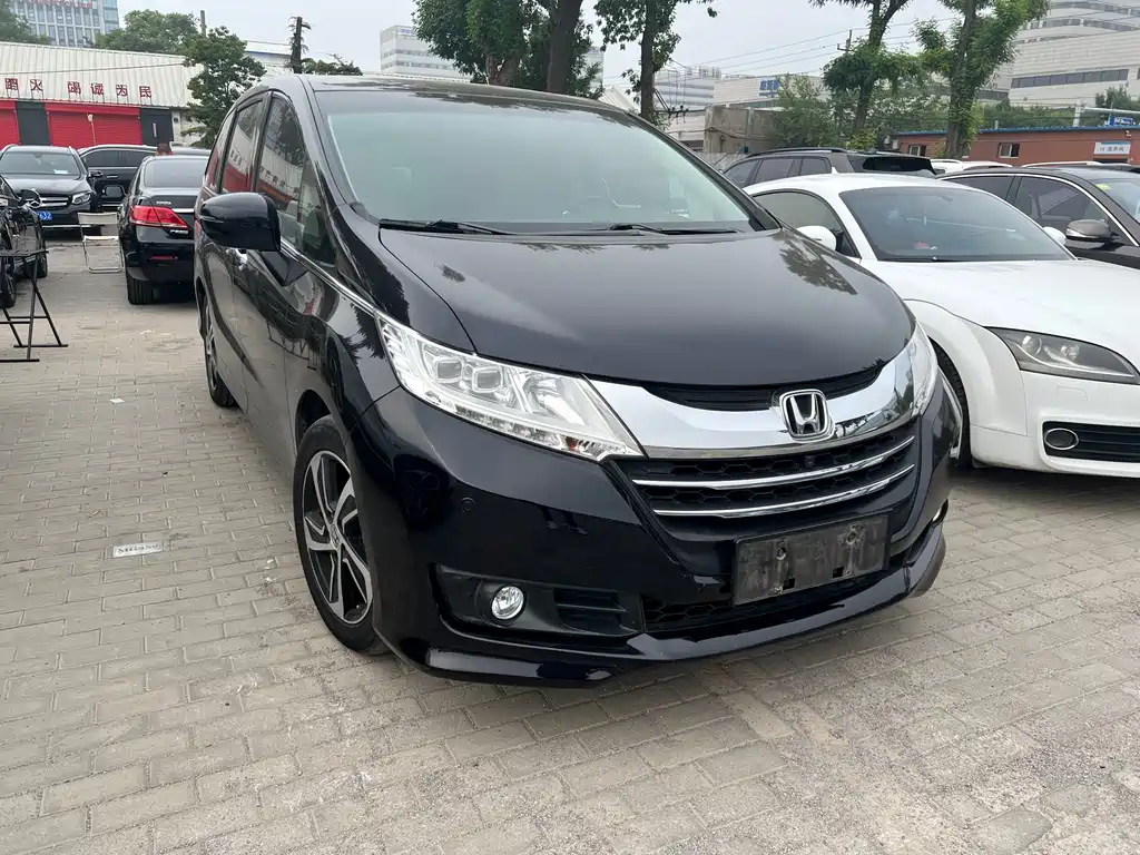 Honda Odyssey 2016 — фото 3