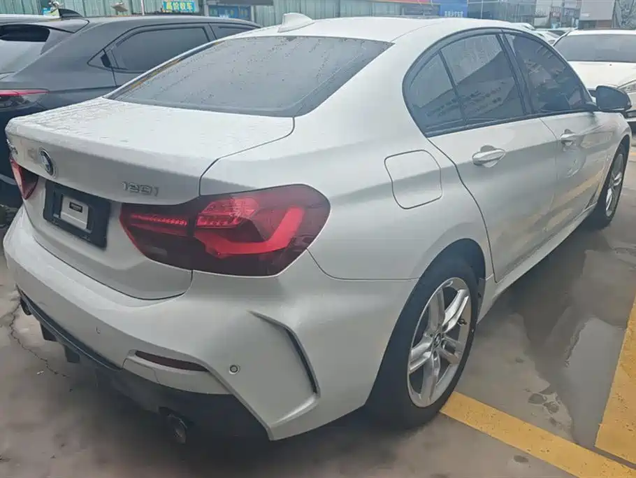 BMW 1 Series 2023