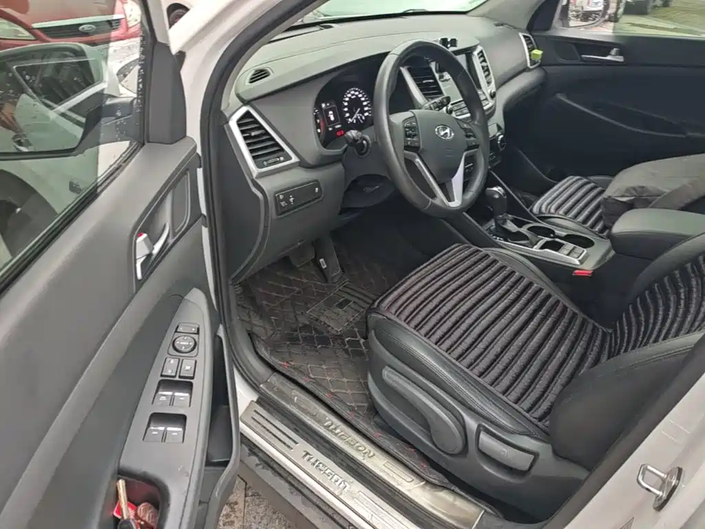 Hyundai Tucson 2015 — фото 16
