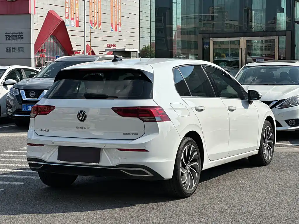 Volkswagen Golf 2022