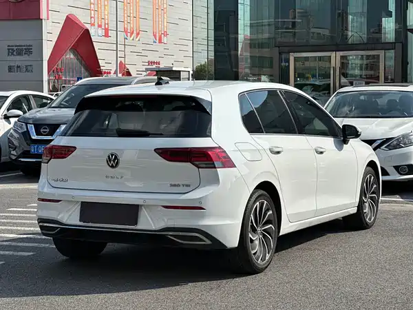 Volkswagen Golf 2022