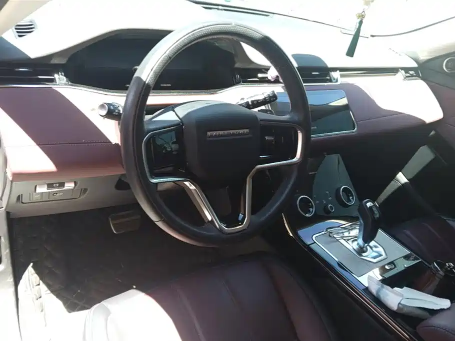 Land Rover Evoque 2023 — фото 12