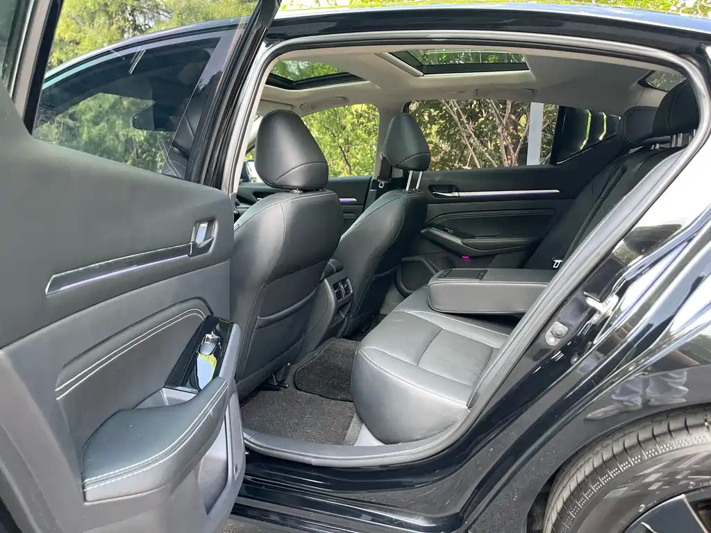 Nissan Teana 2023 — фото 16