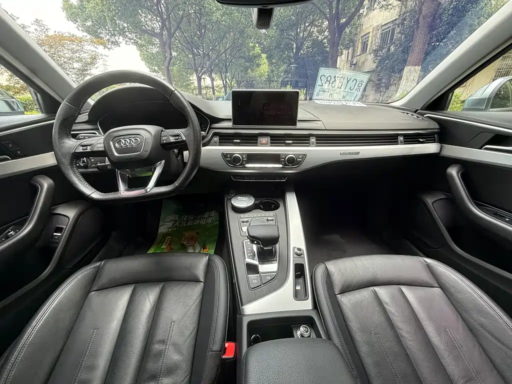 Audi A4 2018 — фото 10
